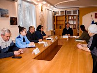 Забота о семьях героев