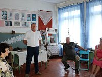 Глава района обсудил с жителями сел насущные проблемы 