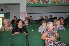 Глава района обсудил с жителями сел насущные проблемы 