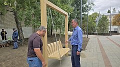 Реконструкция площади под контролем: глава района потребовал ускорить темпы без потери качества