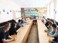 Встреча с детьми-сиротами о жилищных программах